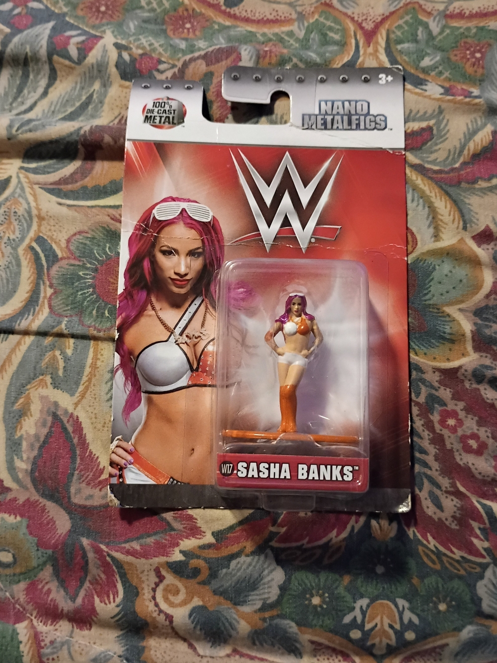 WWE Sasha Banks Nano MetalFigs Figure - Pink & Orange